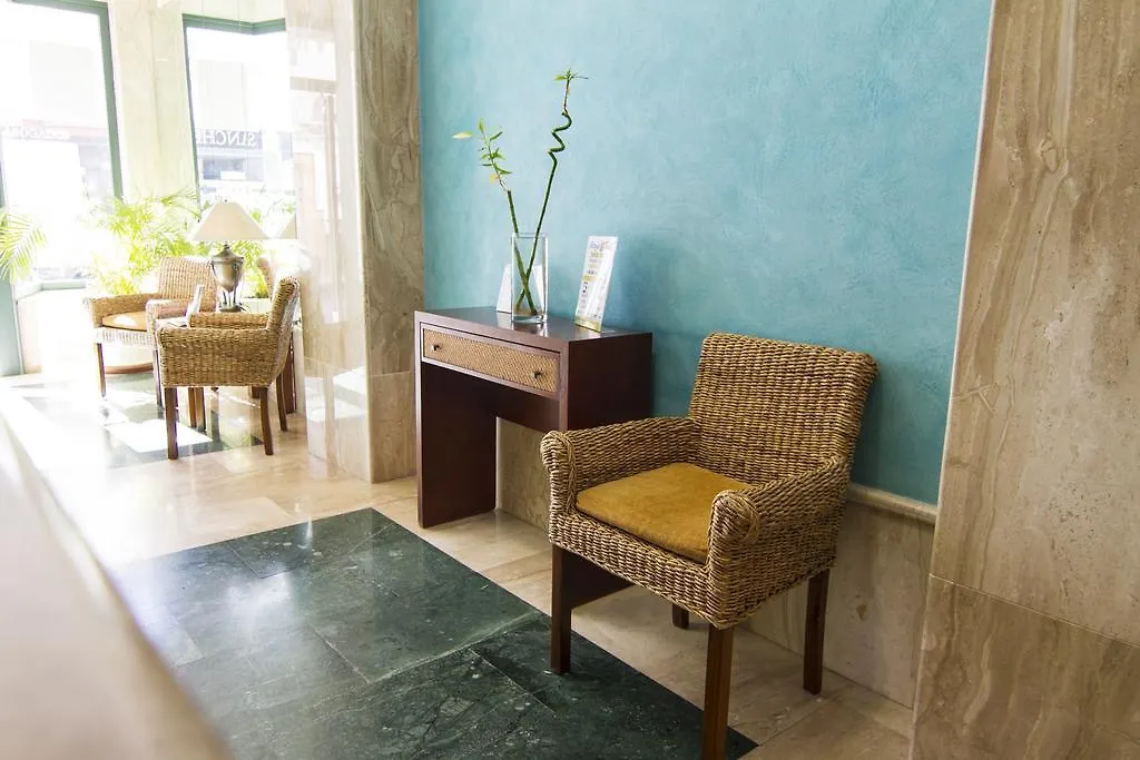 Apartamentos Jimmy Nerja Apartman